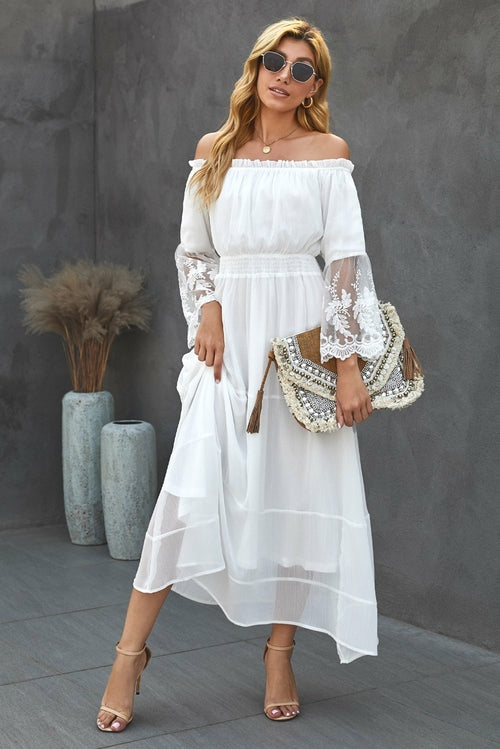 Robe maxi en dentelle à manches évasées brodées et épaules dénudées