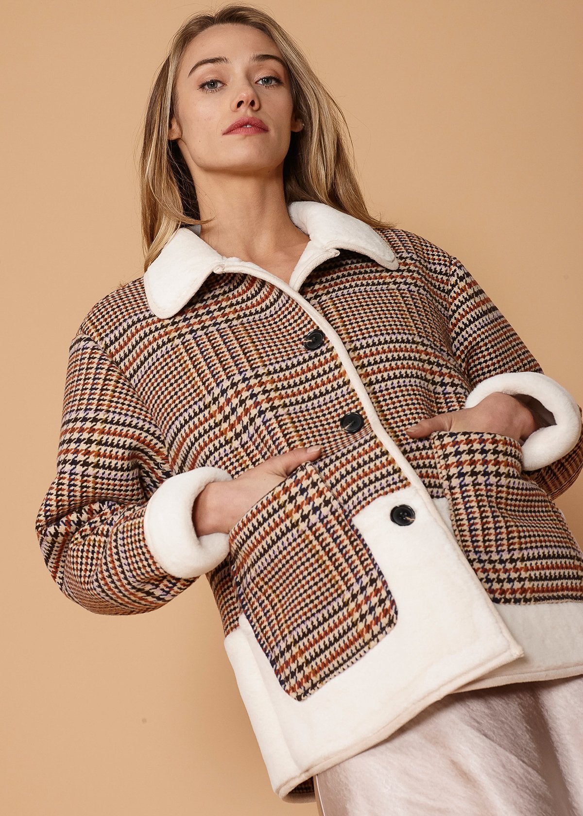 Veste en fourrure à carreaux pour femmes en pied-de-poule rouille