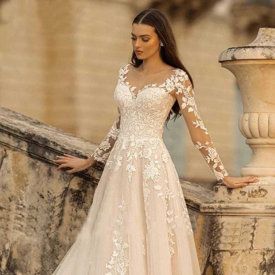 Robe de mariée à manches longues style Mori simple col rond