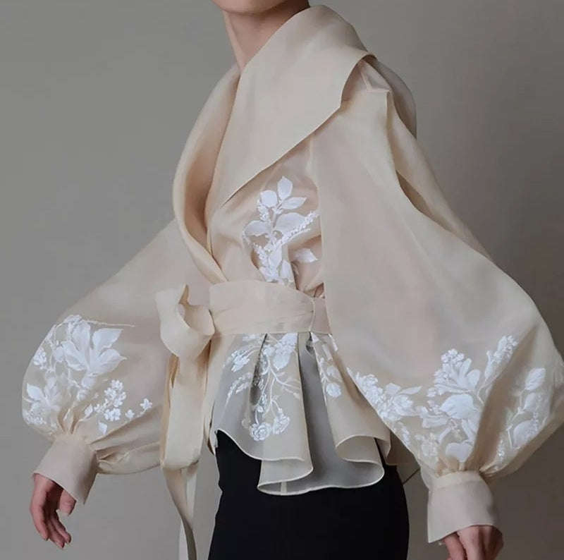 Chemise en organza pour femmes avec impression vintage minimaliste et broderie